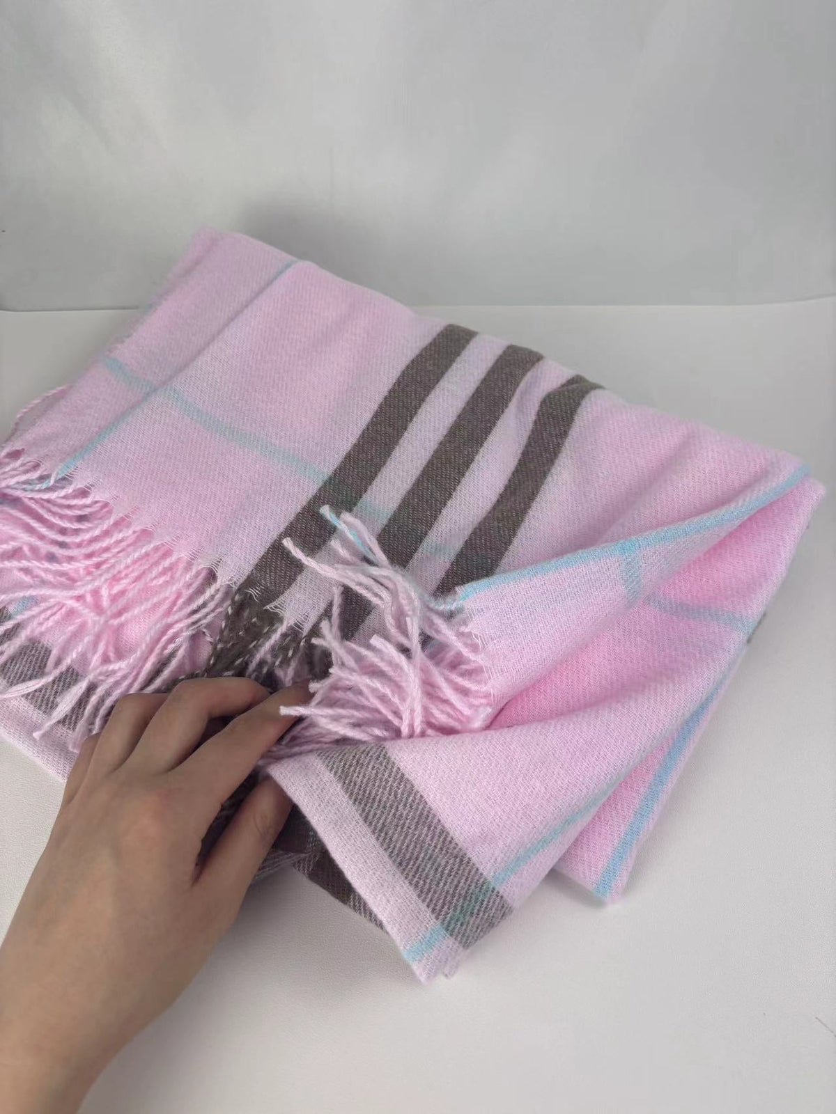 New plaid cashmere scarf Japanese and Korean warm neck scarf fashion tassel autumn winter scarf shawl