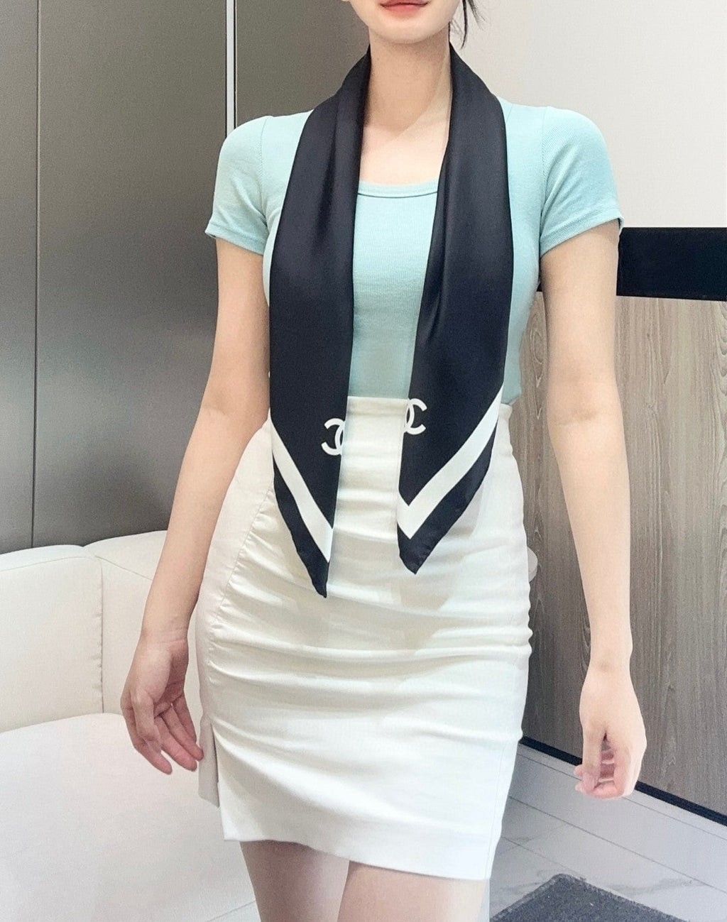 '- 26S SCARF 90 IN SILK 303206