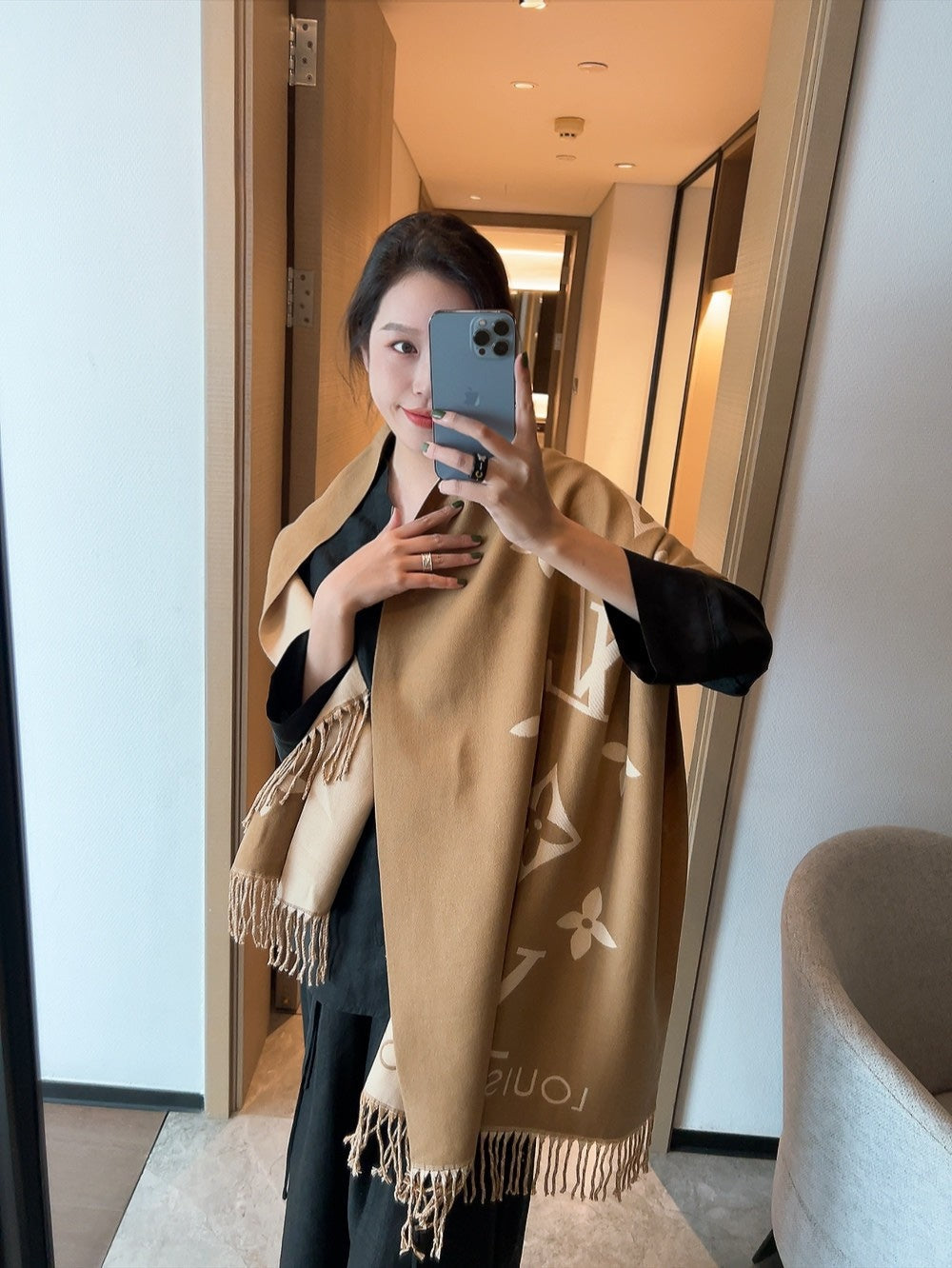 High-End Fashion Cashmere-Blend Scarf - 9706
