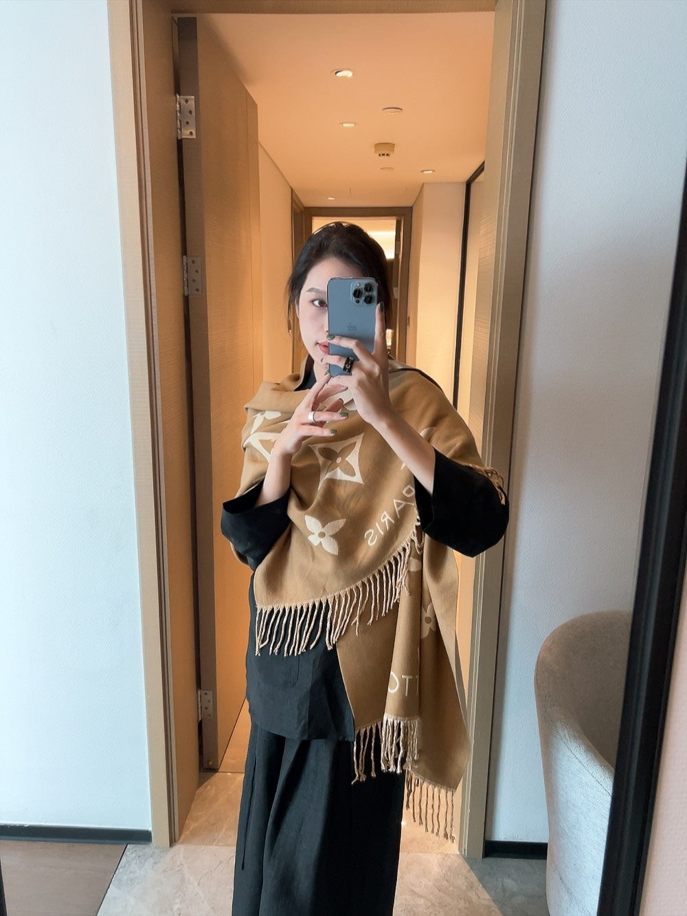 High-End Fashion Cashmere-Blend Scarf - 9706